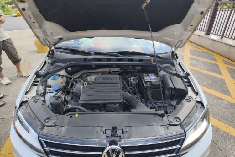 Used Volkswagen Sagitar 2018 1.6L Automatic Comfort Model Engine Bay