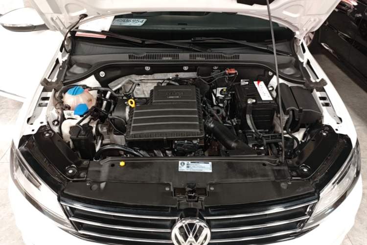 Used Volkswagen Sagitar 2018 1.6L Automatic Comfort Model Engine Bay