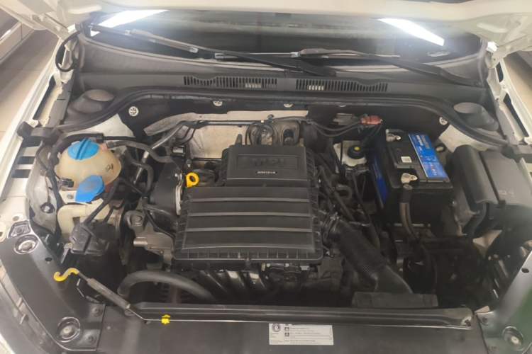 Used Volkswagen Sagitar 2018 1.6L Automatic Fashion Model Engine Bay
