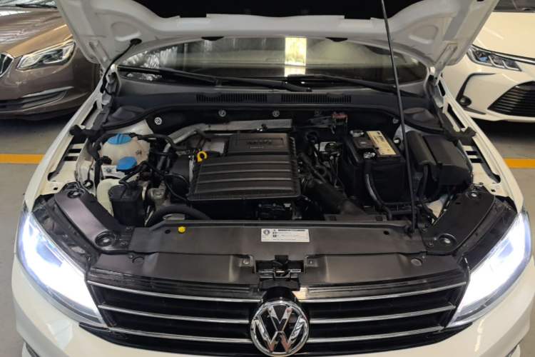 Used Volkswagen Sagitar 2018 1.6L Automatic Comfort Model Engine Bay
