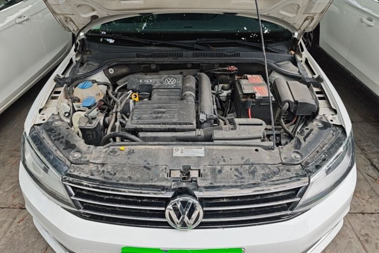 Used Volkswagen Sagitar 2018 180TSI DSG Prestige Edition Engine Bay