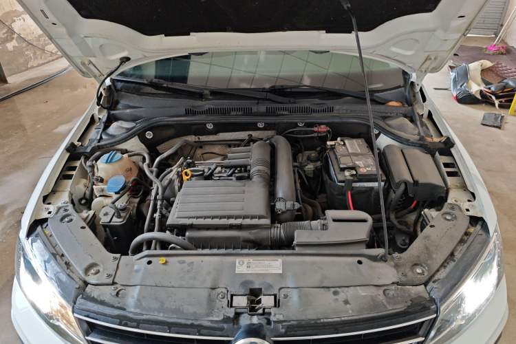 Used Volkswagen Sagitar 2018 280TSI DSG Ignite Edition Engine Bay