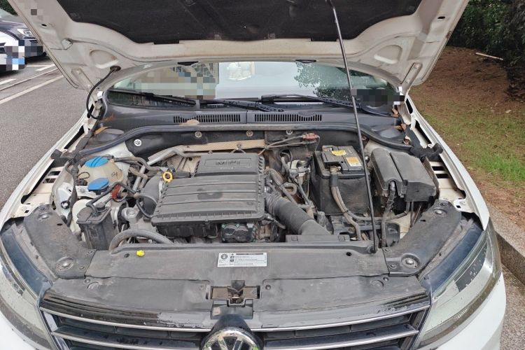 Used Volkswagen Sagitar 2018 1.6L Automatic Comfort Model Engine Bay