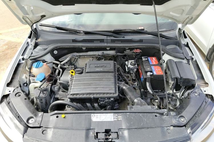 Used Volkswagen Sagitar 2018 1.6L Automatic Fashion Model Engine Bay