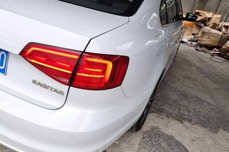 Used Volkswagen Sagitar 2018 1.6L Automatic Comfort Model Exterior 1