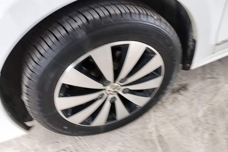 Used Volkswagen Sagitar 2018 1.6L Automatic Comfort Model Exterior 2