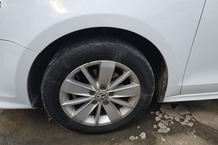 Used Volkswagen Sagitar 2018 1.6L Automatic Fashion Model Exterior 4