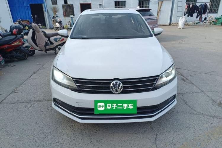 Used Volkswagen Sagitar 2018 1.6L Automatic Comfort Model Front