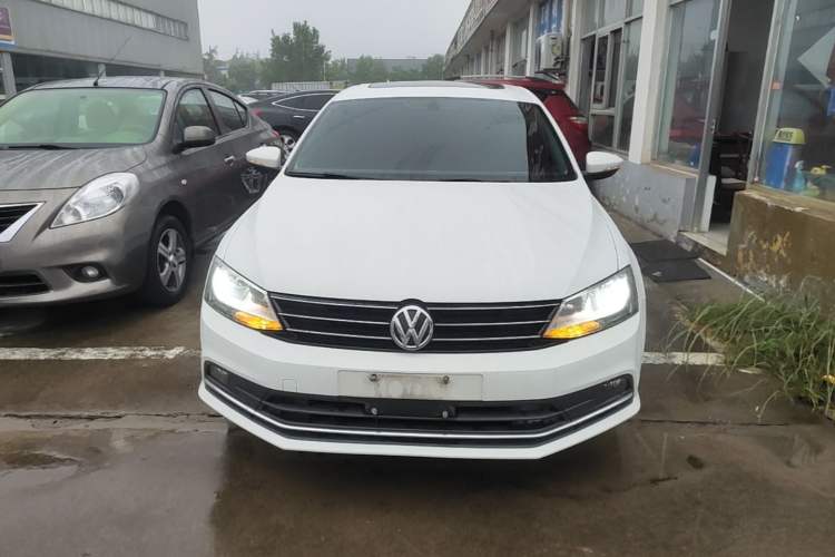 Used Volkswagen Sagitar 2018 1.6L Automatic Comfort Model Front