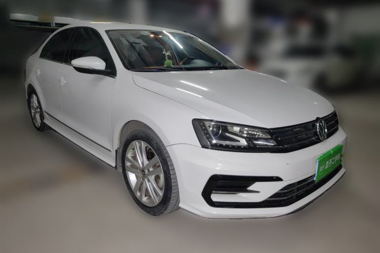 Used Volkswagen Sagitar 2018 280TSI DSG Ignite Edition Front Right 45 Deg