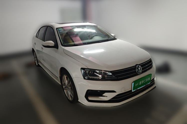 Used Volkswagen Sagitar 2018 280TSI DSG Ignite Edition Front Right 45 Deg