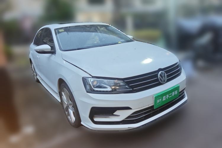 Used Volkswagen Sagitar 2018 280TSI DSG Comfort Model Front Right 45 Deg