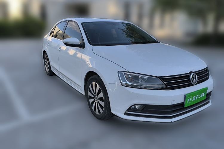 Used Volkswagen Sagitar 2018 1.6L Automatic Comfort Model Front Right 45 Deg