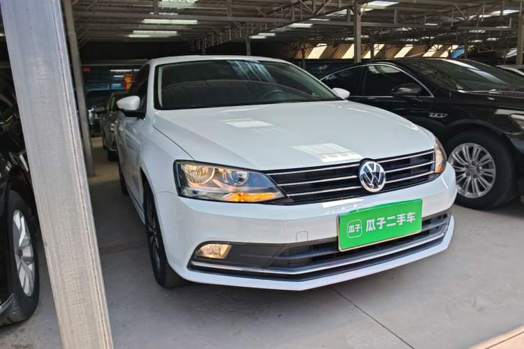 Used Volkswagen Sagitar 2018 1.6L Automatic Comfort Model Front Right 45 Deg