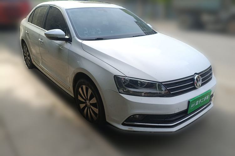 Used Volkswagen Sagitar 2018 1.6L Automatic Comfort Model Front Right 45 Deg