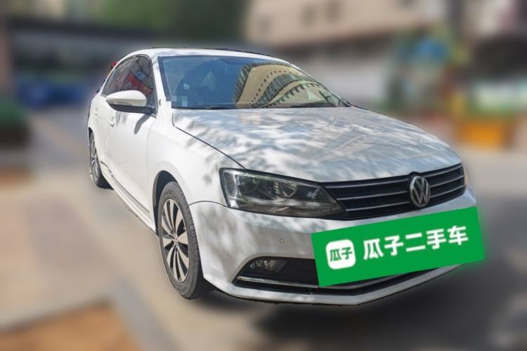 Used Volkswagen Sagitar 2018 280TSI DSG Comfort Model Front Right 45 Deg