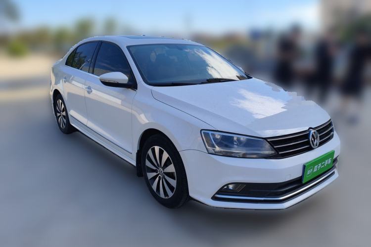Used Volkswagen Sagitar 2018 1.6L Automatic Comfort Model Front Right 45 Deg
