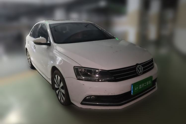 Used Volkswagen Sagitar 2018 1.6L Manual Comfort Model Front Right 45 Deg