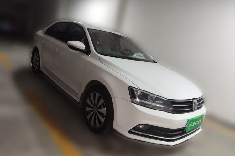 Used Volkswagen Sagitar 2018 1.6L Automatic Comfort Model Front Right 45 Deg