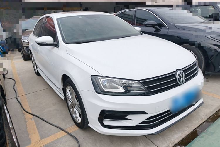 Used Volkswagen Sagitar 2018 280TSI DSG Ignite Edition Front Right 45 Deg