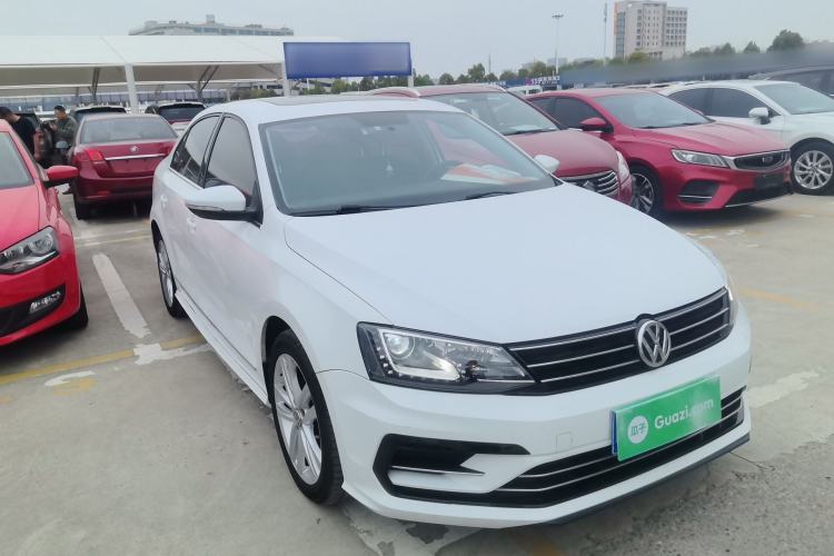 Used Volkswagen Sagitar 2018 280TSI DSG Ignite Edition Front Right 45 Deg