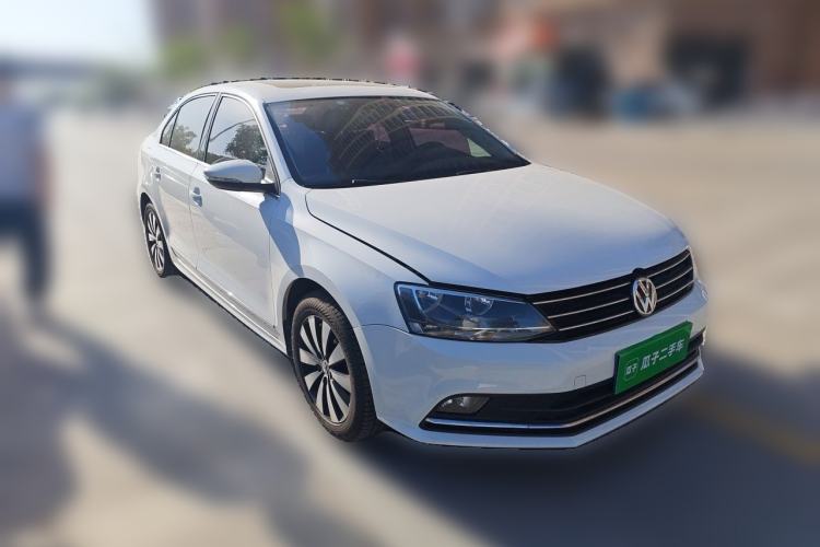Used Volkswagen Sagitar 2018 280TSI DSG Comfort Model Front Right 45 Deg