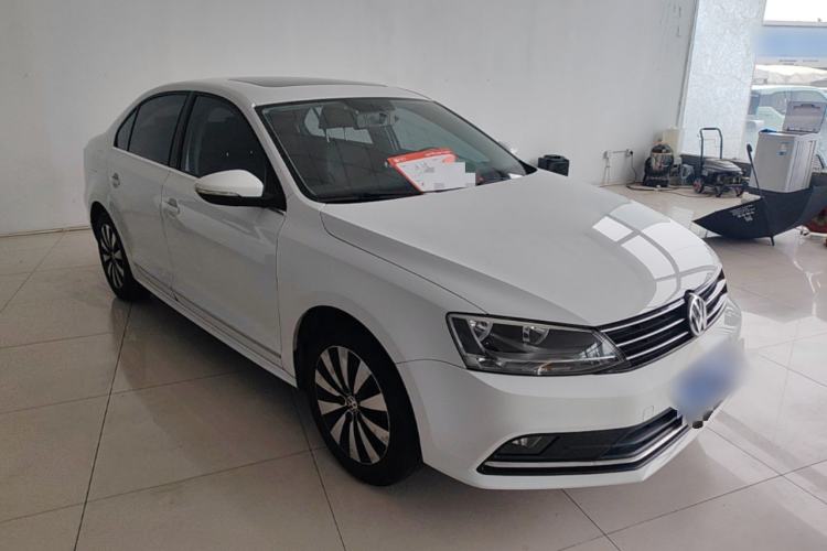 Used Volkswagen Sagitar 2018 280TSI DSG Comfort Model Front Right 45 Deg
