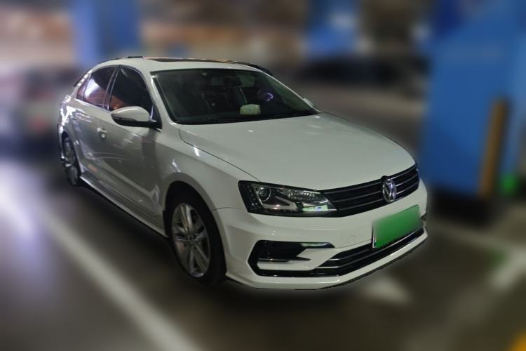 Used Volkswagen Sagitar 2018 280TSI DSG Ignite Edition Front Right 45 Deg