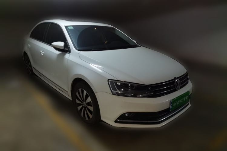 Used Volkswagen Sagitar 2018 180TSI DSG Prestige Edition Front Right 45 Deg