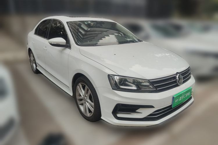 Used Volkswagen Sagitar 2018 280TSI DSG Ignite Edition Front Right 45 Deg