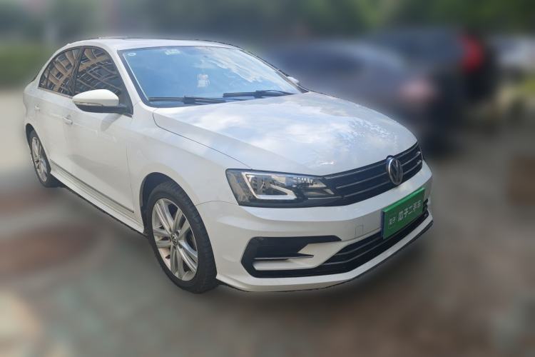 Used Volkswagen Sagitar 2018 280TSI DSG Ignite Edition Front Right 45 Deg