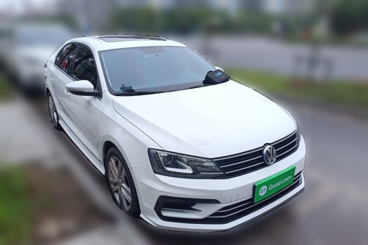 Used Volkswagen Sagitar 2018 280TSI DSG Ignite Edition Front Right 45 Deg