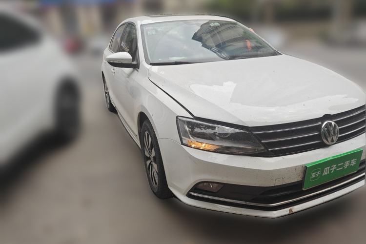 Used Volkswagen Sagitar 2018 1.6L Manual Comfort Model Front Right 45 Deg