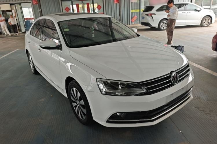 Used Volkswagen Sagitar 2018 1.6L Automatic Comfort Model Front Right 45 Deg