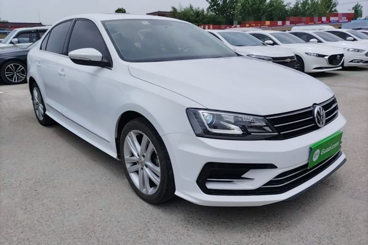 Used Volkswagen Sagitar 2018 280TSI DSG Ignite Edition Front Right 45 Deg
