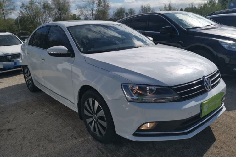 Used Volkswagen Sagitar 2018 1.6L Automatic Comfort Model Front Right 45 Deg