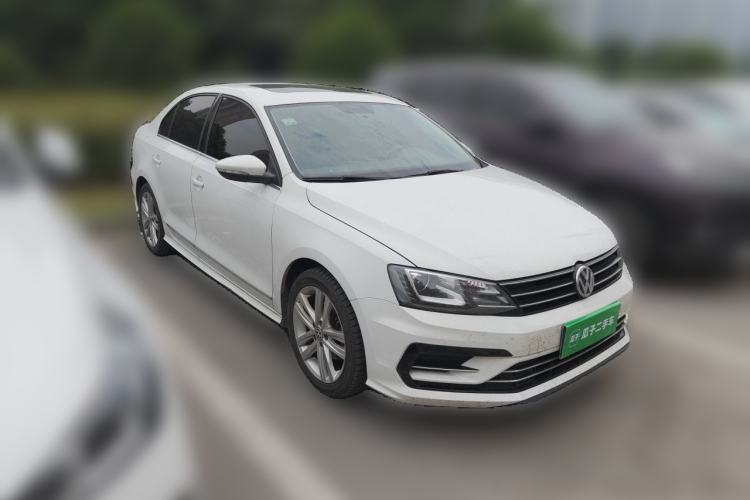 Used Volkswagen Sagitar 2018 280TSI DSG Ignite Edition Front Right 45 Deg