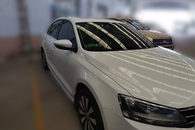 Used Volkswagen Sagitar 2018 1.6L Automatic Comfort Model Front Right 45 Deg