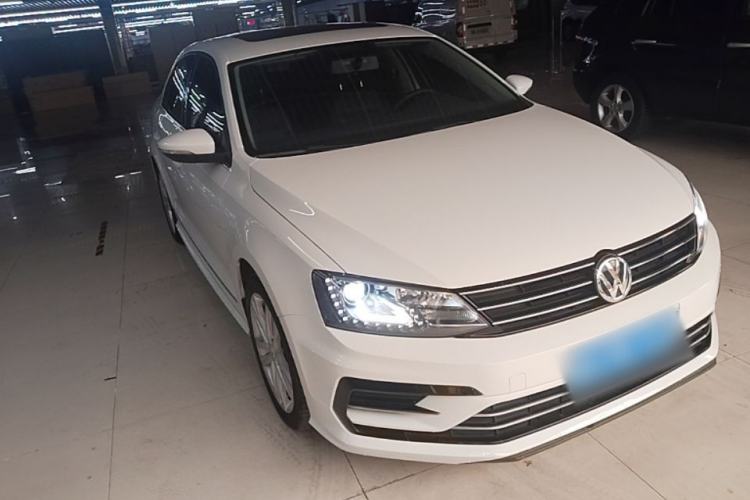 Used Volkswagen Sagitar 2018 280TSI DSG Ignite Edition Front Right 45 Deg