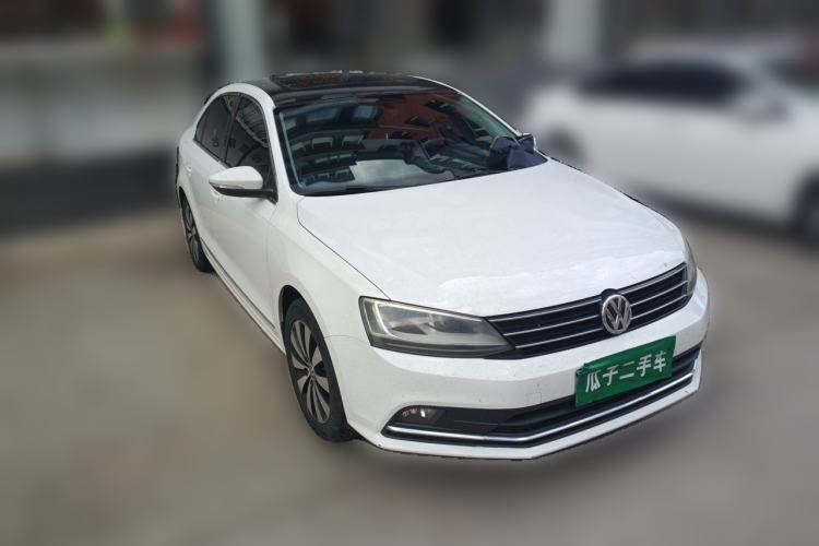 Used Volkswagen Sagitar 2018 1.6L Automatic Comfort Model Front Right 45 Deg