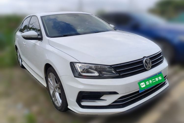 Used Volkswagen Sagitar 2018 280TSI DSG Ignite Edition Front Right 45 Deg