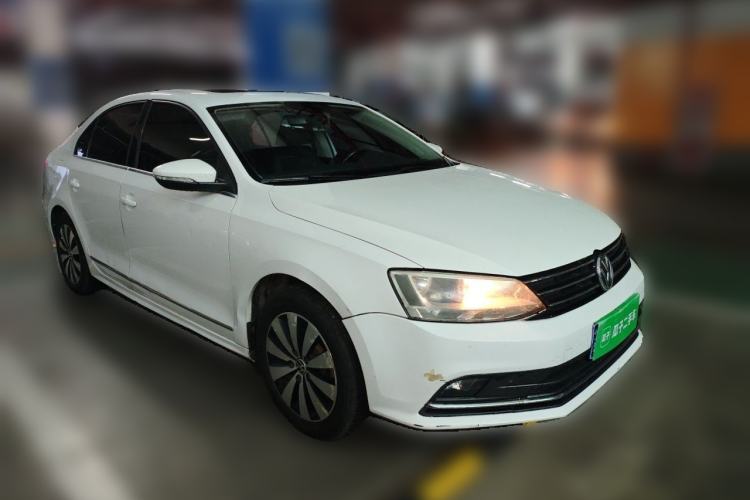 Used Volkswagen Sagitar 2018 1.6L Automatic Comfort Model Front Right 45 Deg