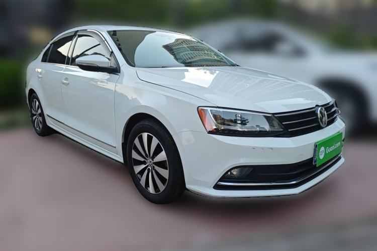 Used Volkswagen Sagitar 2018 280TSI DSG Comfort Model Front Right 45 Deg