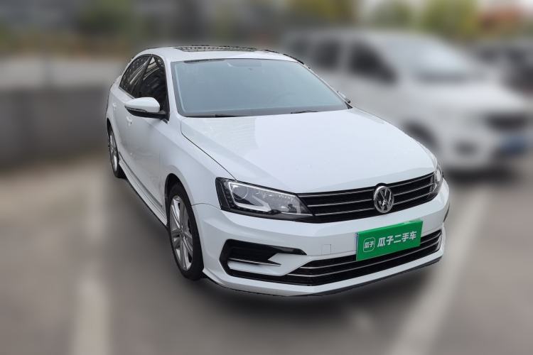 Used Volkswagen Sagitar 2018 280TSI DSG Ignite Edition Front Right 45 Deg