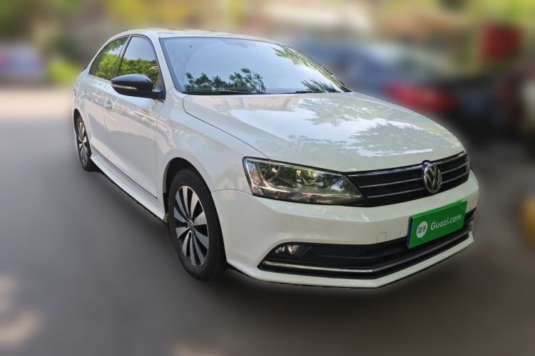 Used Volkswagen Sagitar 2018 1.6L Automatic Comfort Model Front Right 45 Deg