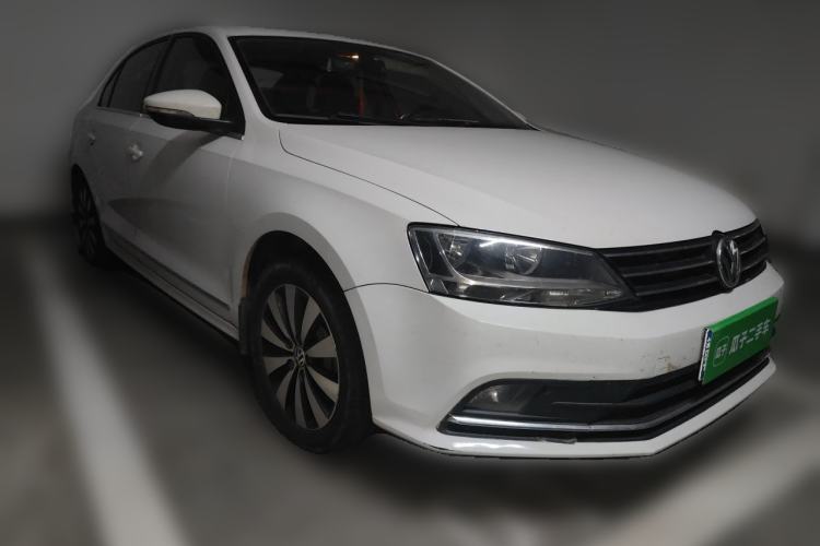 Used Volkswagen Sagitar 2018 1.6L Automatic Comfort Model Front Right 45 Deg