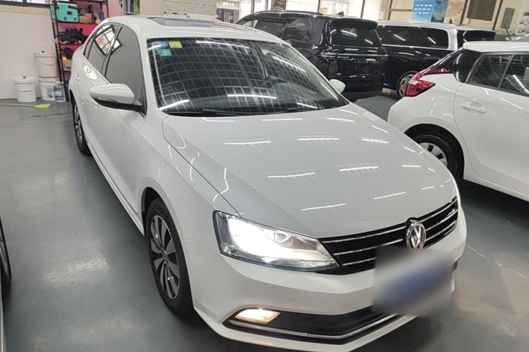 Used Volkswagen Sagitar 2018 180TSI DSG Prestige Edition Front Right 45 Deg