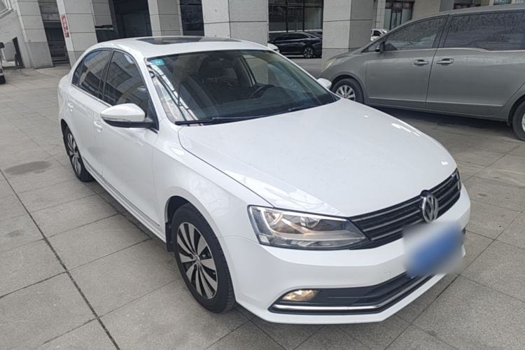 Used Volkswagen Sagitar 2018 1.6L Automatic Comfort Model Front Right 45 Deg