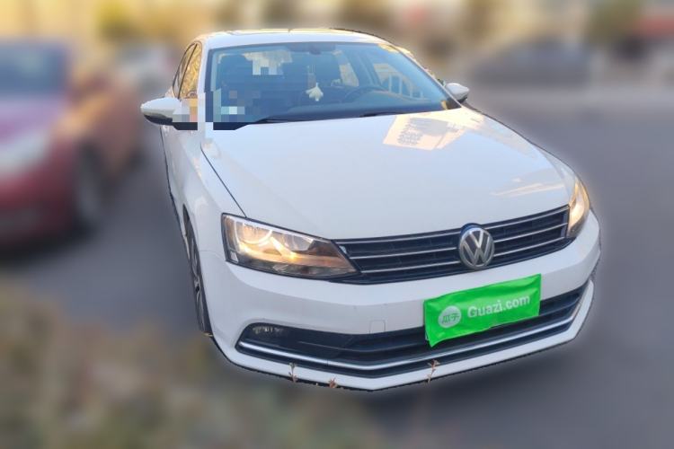 Used Volkswagen Sagitar 2018 180TSI DSG Prestige Edition Front Right 45 Deg