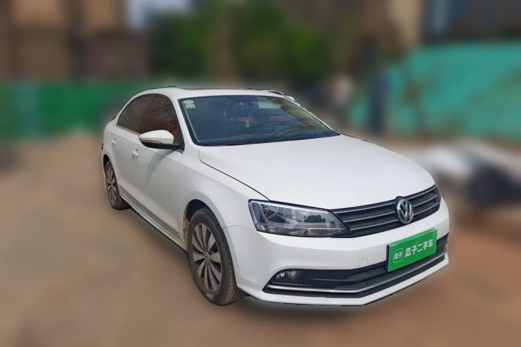 Used Volkswagen Sagitar 2018 280TSI DSG Comfort Model Front Right 45 Deg